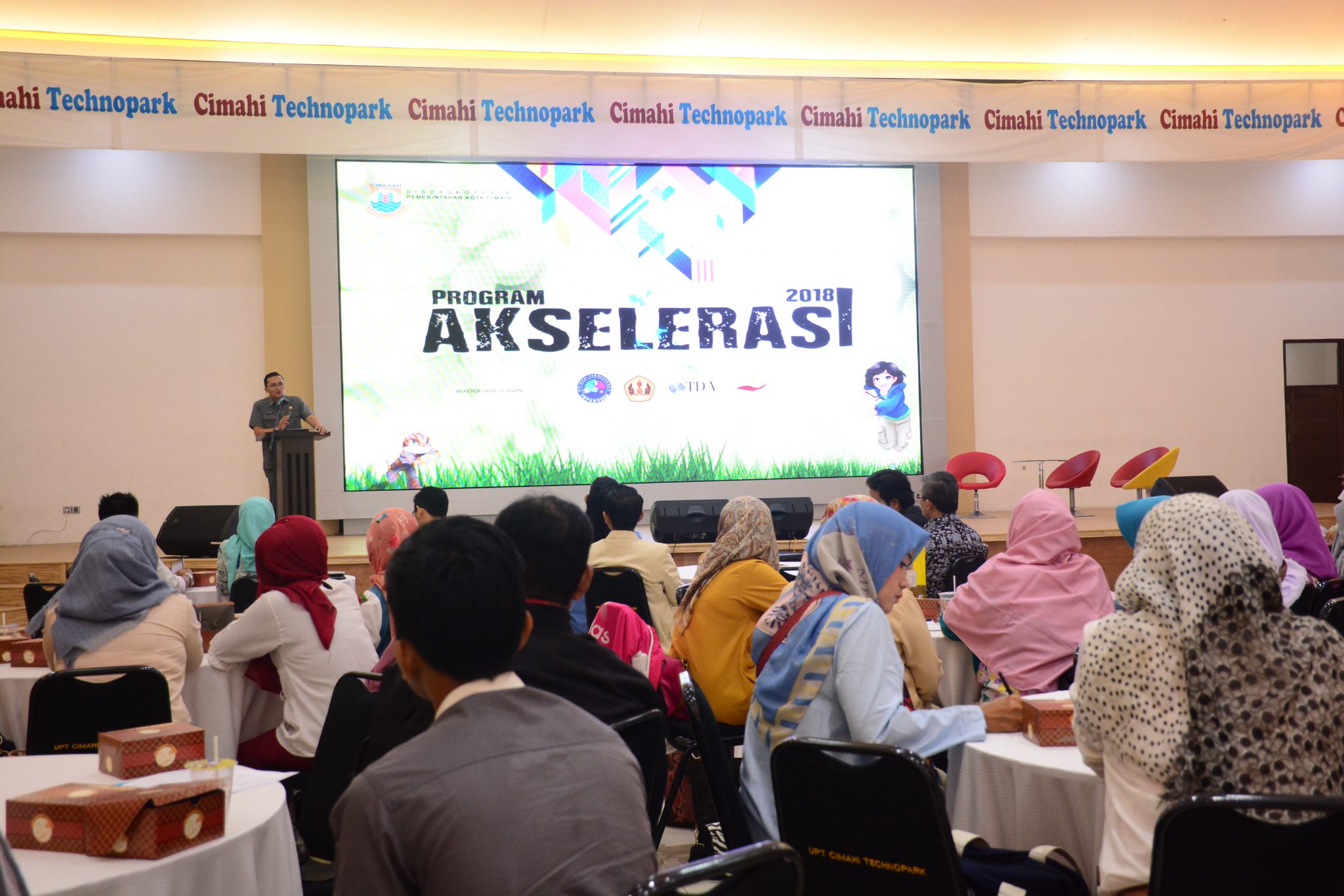 AKSELERASI; AJANG MENGGALI POTENSI CREATIVEPRENEUR MASYARAKAT KOTA CIMAHI